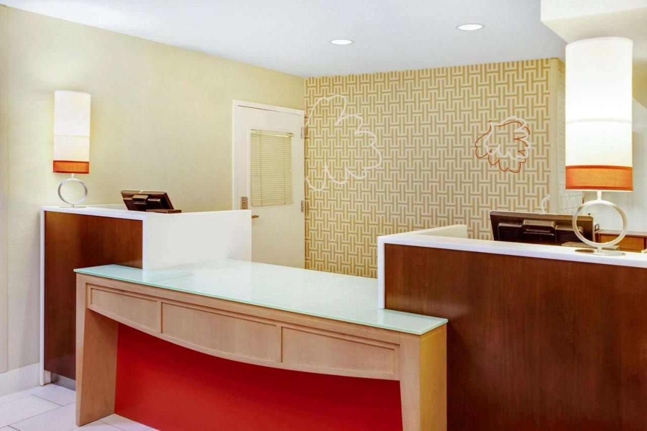 Mainstay Suites Greensboro Extérieur photo