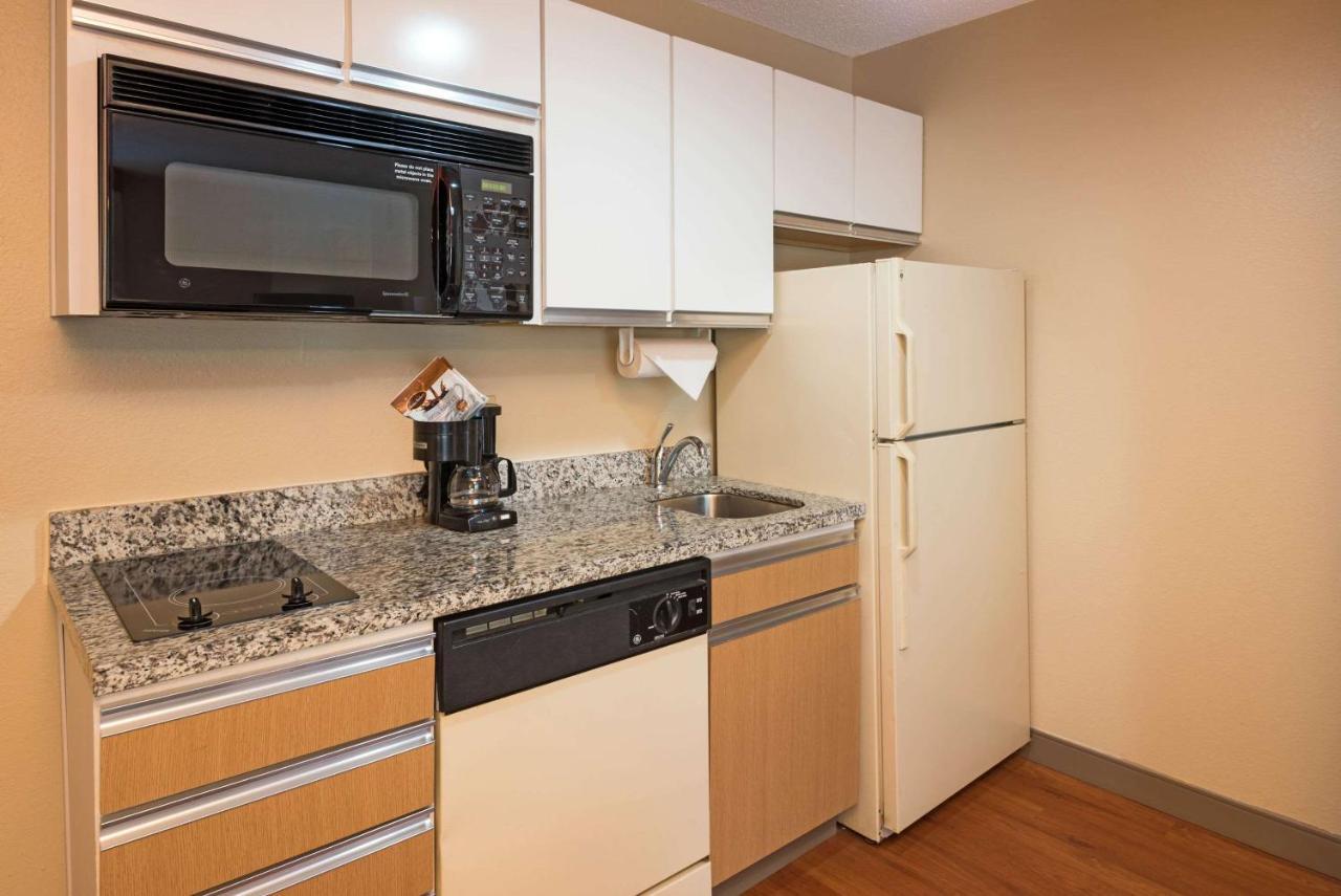 Mainstay Suites Greensboro Extérieur photo