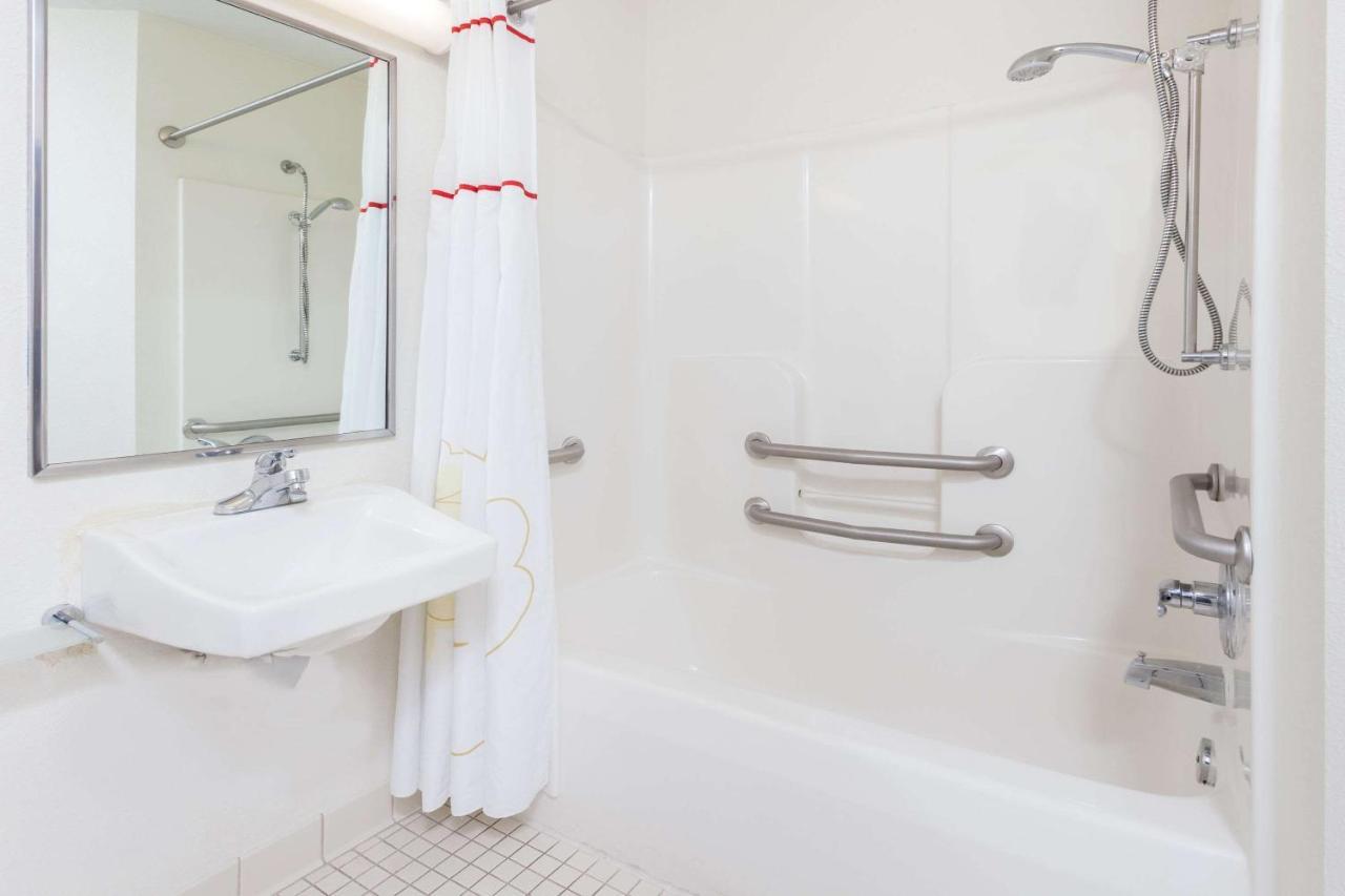 Mainstay Suites Greensboro Extérieur photo