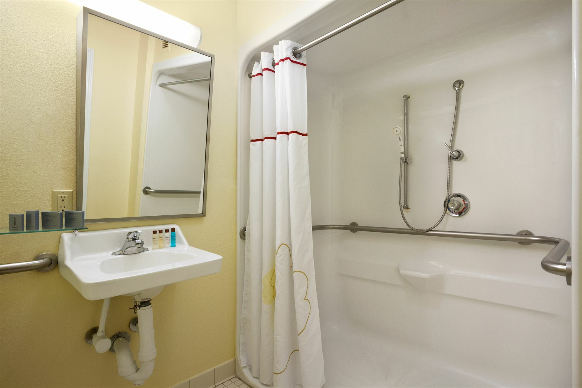 Mainstay Suites Greensboro Extérieur photo
